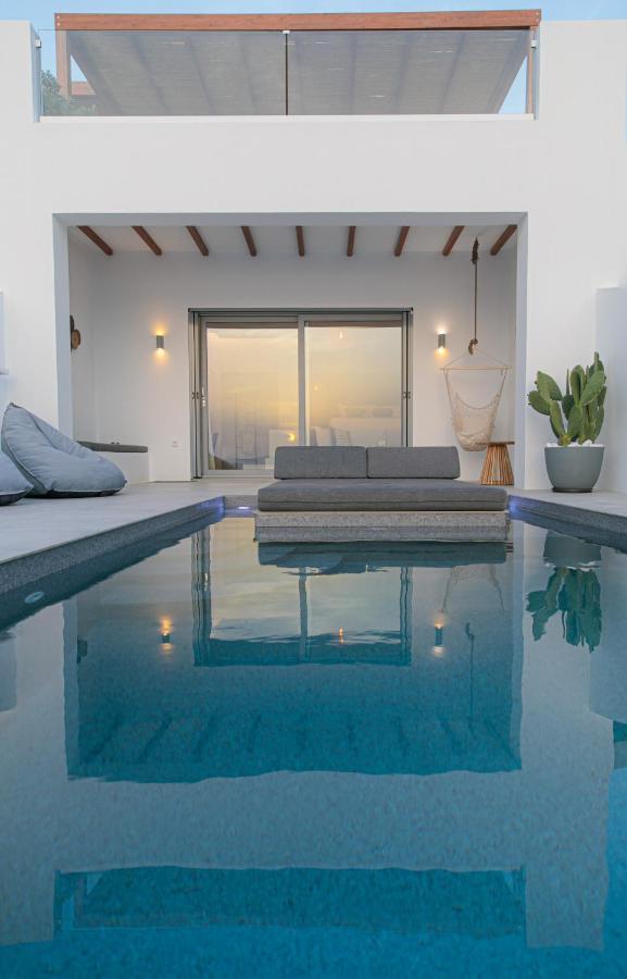Seanfinity Beachfront Suites Mikri Vigla Exterior foto