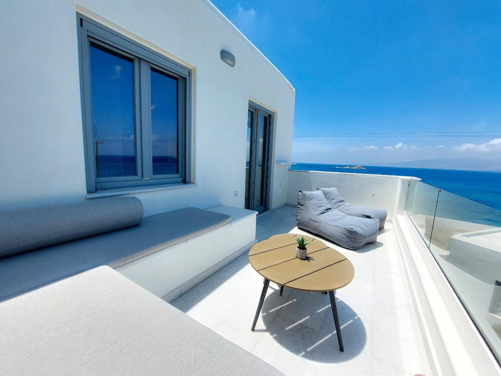 Seanfinity Beachfront Suites Mikri Vigla Quarto foto