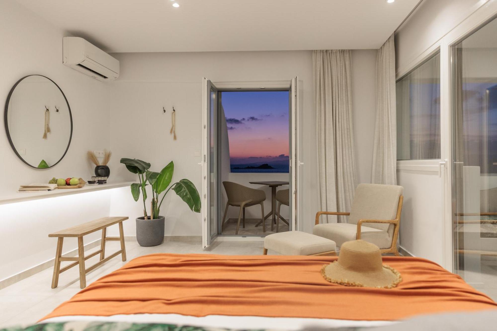 Seanfinity Beachfront Suites Mikri Vigla Exterior foto