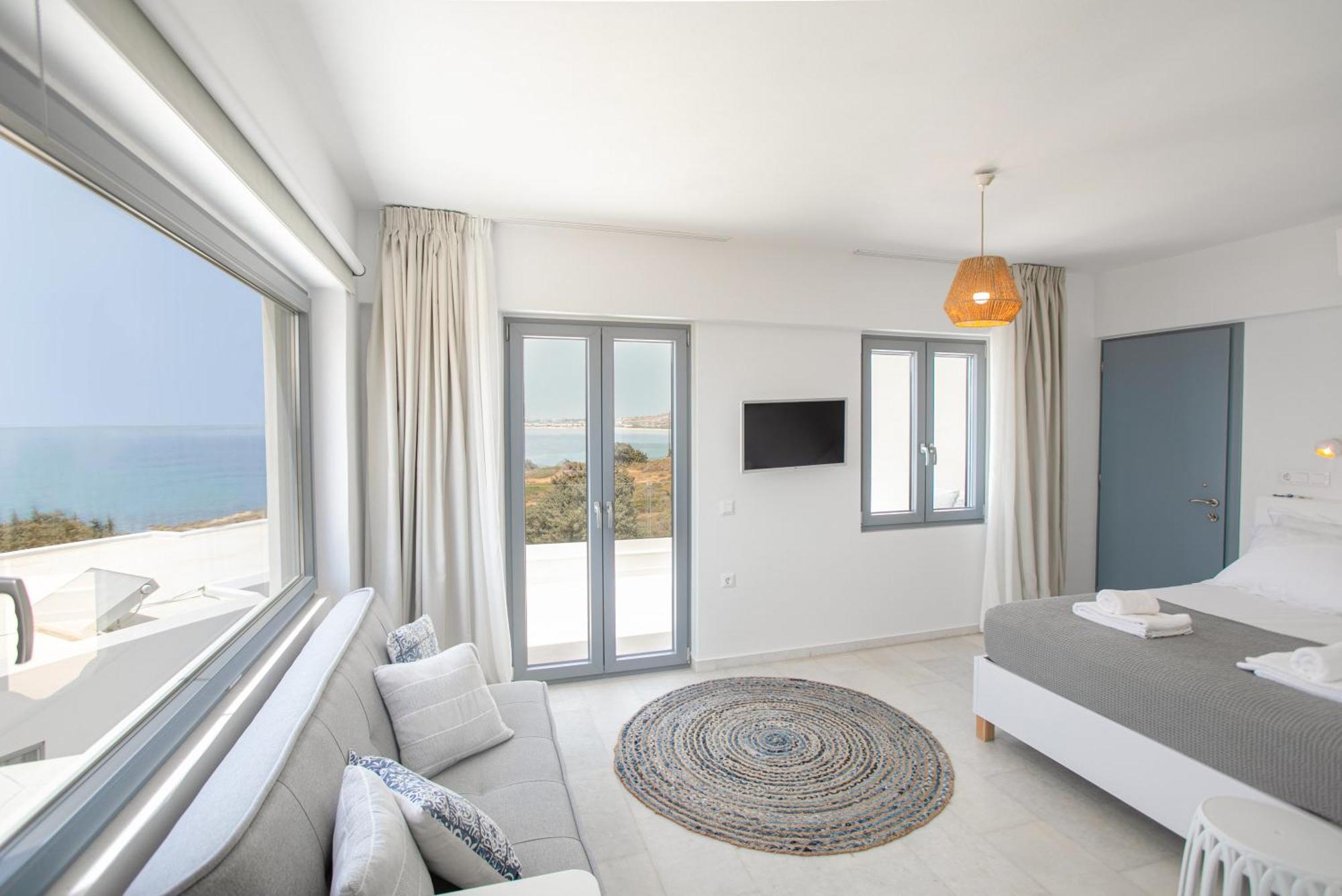Seanfinity Beachfront Suites Mikri Vigla Quarto foto