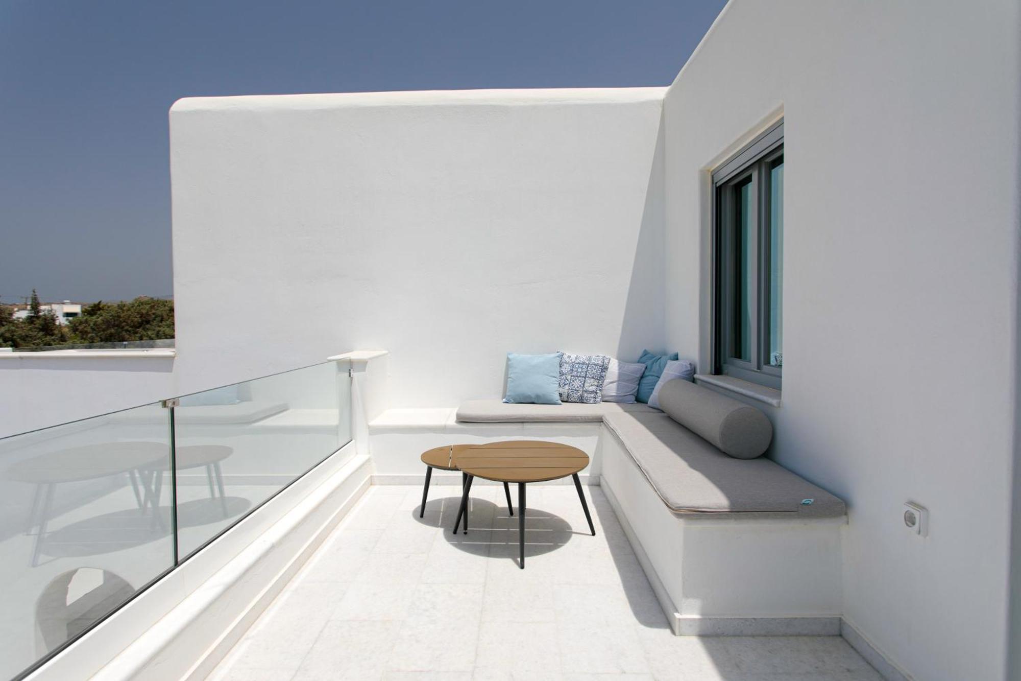 Seanfinity Beachfront Suites Mikri Vigla Quarto foto